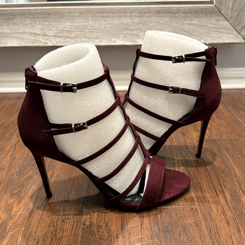 NWOT Express Burgundy strappy velvet heels